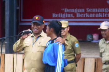 Persiapan upacara perayaan detik-detik Proklamasi RI di Biak Numfor hampir rampung
