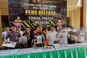 Polda Jatim bekuk pelaku perdagangan merkuri ilegal, salah satunya asal Kalimantan