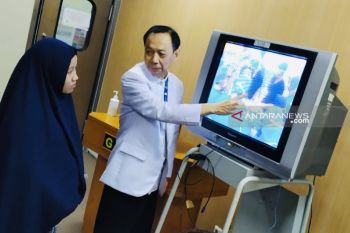 Aqila dan Azila berhasil dipisahkan setelah 5 jam operasi