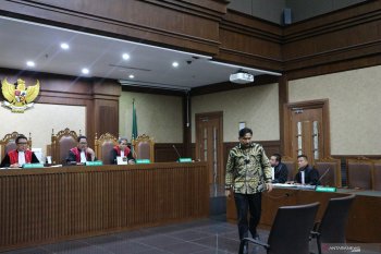 Politikus Golkar Bowo Sidik didakwa terima suap dan gratifikasi
