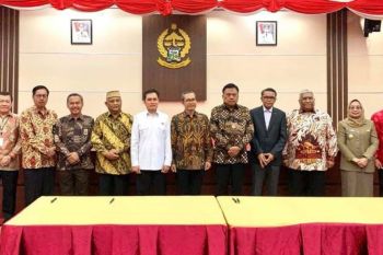 Gubernur Sulawesi Utara teken nota kesepahaman peningkatan PBBKB