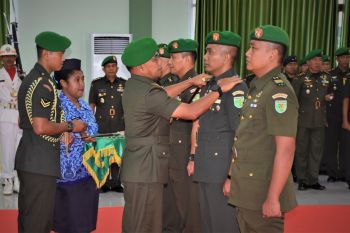 Danrem 173/PVB pimpin serah terima jabatan dua pamen