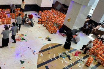 Koper jamaah haji  mulai ditimbang untuk proses kepulangan