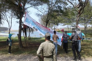 Pelaku usaha Pantai Glagah di Kulon Progo diminta kosongkan lahan