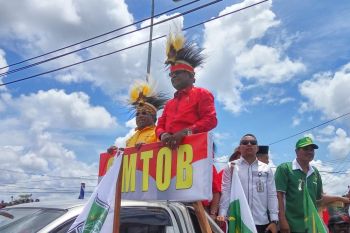 Warga Mimika berharap pelantikan bupati-wabup terpilih di Timika
