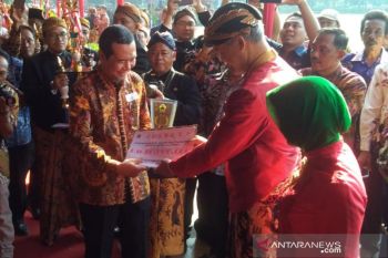 Semen Gresik perusahaan pertambangan terbaik di  Jateng