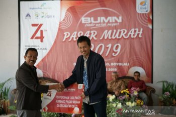 AP I bagikan paket ribuan sembako di Boyolali