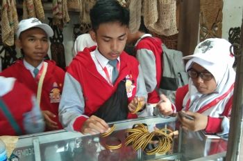 Peserta SMN Sulsel kunjungi pusat UMKM di Jayapura