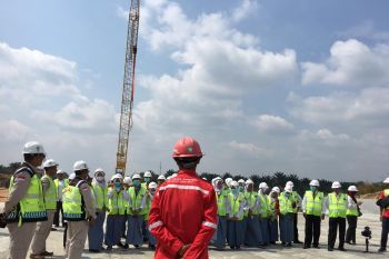 Peserta SMN dari Yogyakarta jelajah Tol Pekanbaru-Dumai usai upacara HUT RI