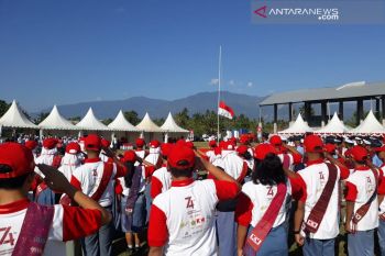 Peserta SMN Sumut upacara HUT RI di wilayah likuefaksi