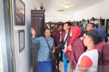 Peserta SMN Riau kunjungi Keraton Yogyakarta