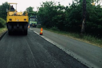 Jalan Ajibarang-Banjarnegara gunakan aspal karet