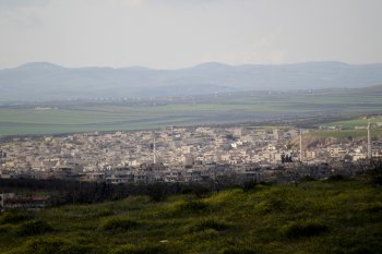 Pemberontak Suriah mundur dari sebuah kota di Provinsi Idlib selatan