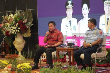 Kata Gubernur harus ada upaya kongkret dalam meningkatkan pendapatan