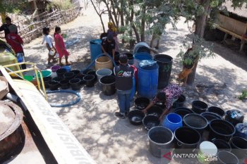 ACT NTB menyalurkan bantuan air bersih 21 truk tanki