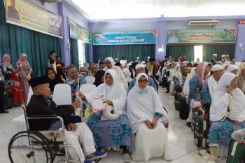 25 haji Debarkasi Hang Nadim Batam meninggal