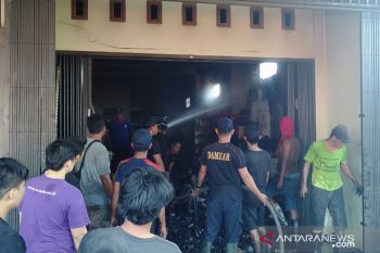 Tiga Ruko di Pangkalbalam ludes dilalap si  jago merah (Video)