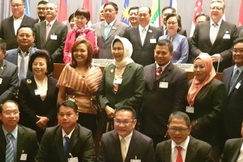 Pejabat Wali Kota Makassar paparkan teknologi cerdas di AMF