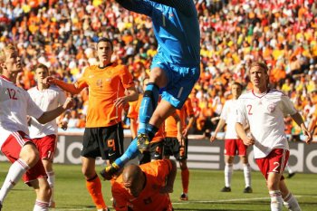 Navas pergi, Madrid siap gaet kiper Everton