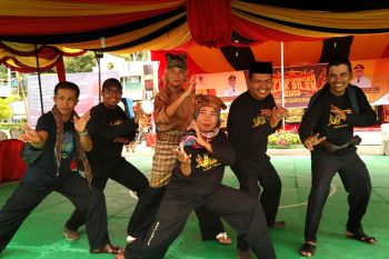 Tuo silek: Learning silek minangkabau doesn't have at night