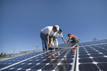 Pioneering research on renewable energy garners APEC prize