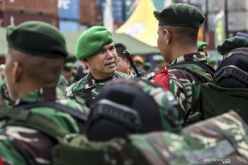 Kasdam Sriwijaya menyambut jenazah prajurit gugur di Papua