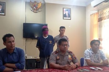 Selama buron, tersangka pembalakan liar hutan konservasi Pasaman bersembunyi di Teluk Kuantan