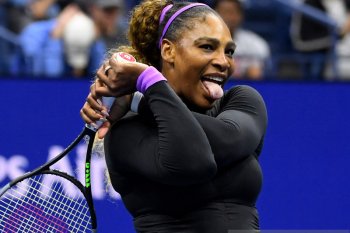Serena ke perempat final US Open meski alami cedera pergelangan kaki