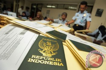 Masyarakat diwajibkan menggunakan aplikasi antrian online dalam pendaftaran paspor