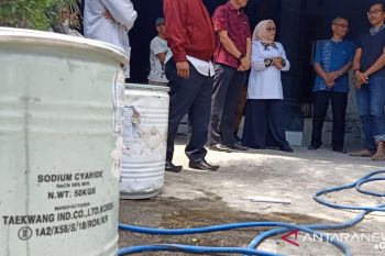 Tim gabungan sidak gudang penjualan sianida di Lombok