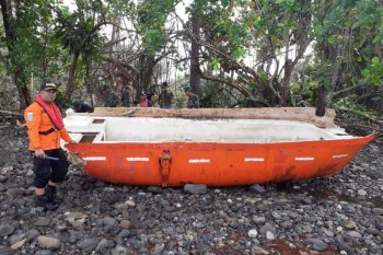 Basarnas temukan serpihan  dan tumpahan minyak MV Nur Allya