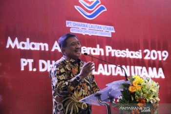 Malam Anugerah Prestasi PT Dharma Lautan Utama dimeriahkan Jenita Janet