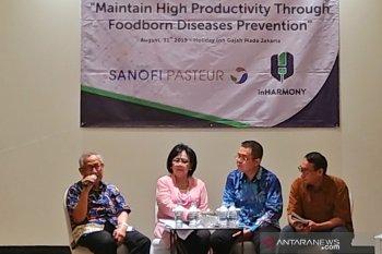 Pakar: penularan tifus-hepatitis A paling rentan lewat penjaja makanan