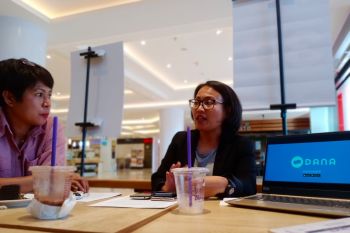 Aplikasi dompet digital diperkenalkan kepada warga Kota Kupang