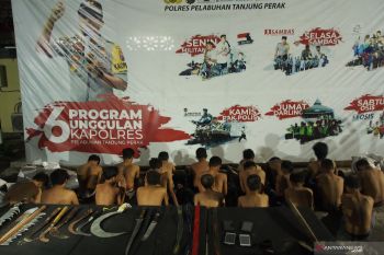 Bocah SD terlibat tawuran antar geng, puluhan senjata tajam disita