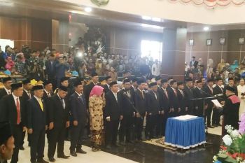 Bupati harap anggota DPRD Mamuju bersinergi dengan pemerintah daerah