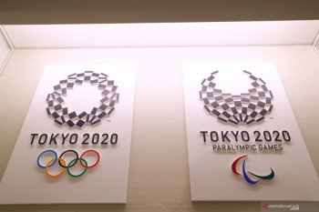Para atlet berbaur budaya merayakan penutupan Olimpiade tanpa penonton
