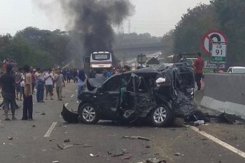 Jasa Marga evakuasi korban kecelakaan beruntun Tol Purbaleunyi