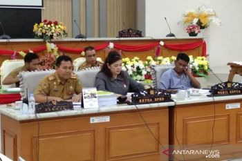 Ketua DPRD Poso sementara dijabat perempuan