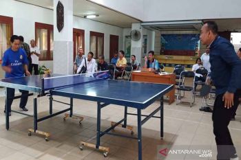 Pererat silaturahmi antar media, RRI gelar lomba tenis meja
