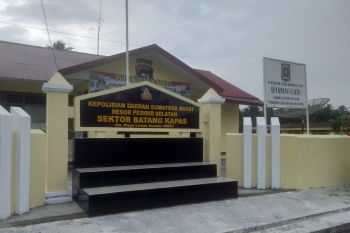 Remaja putus sekolah di Batang Kapas terlibat pencurian motor, polisi kejar penadah