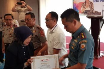 Danlanal Palembang raih penghargaan  Kementerian Kelautan dan Perikanan