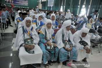 Seorang jamaah kloter 18 Sumsel tertunda  pulang ke Tanah Air