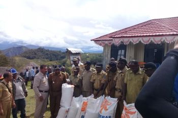 Bupati: Kemensos belum hentikan program rastra di Jayawijaya