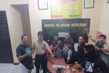 Seorang wanita di Palu ditangkap polisi simpan 18 paket sabu