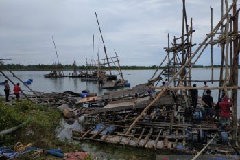 9 penyedia bahan baku kimia untuk tambang ilegal ditangkap