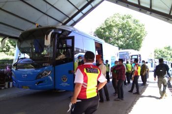 Jamaah haji asal Sultra tiba di Makassar