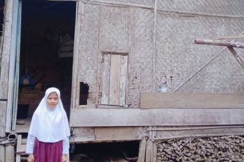 Bantu yatim piatu bersaudara untuk tinggal di rumah layak huni