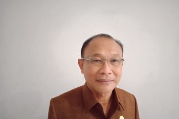 Legislator Zakaria Tatukude minta pemerintah imbau nelayan waspada cuaca ekstrem