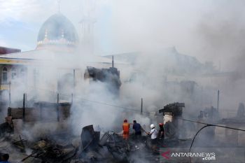 Kebakaran hanguskan delapan rumah